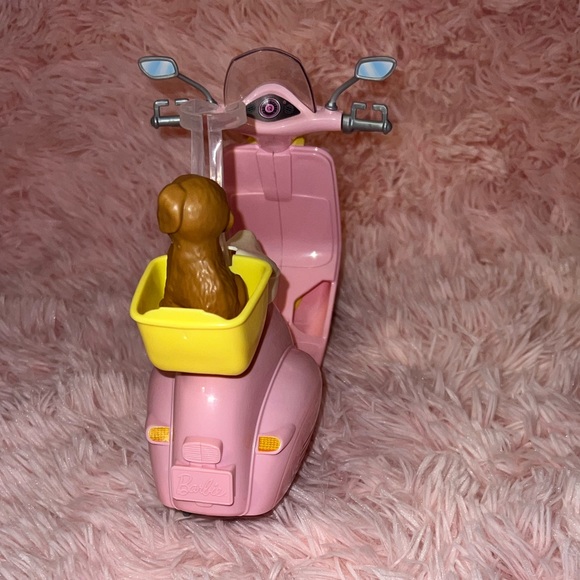 Barbie Scooter with Puppy & Helmet - Like New! - Picture 4 of 9